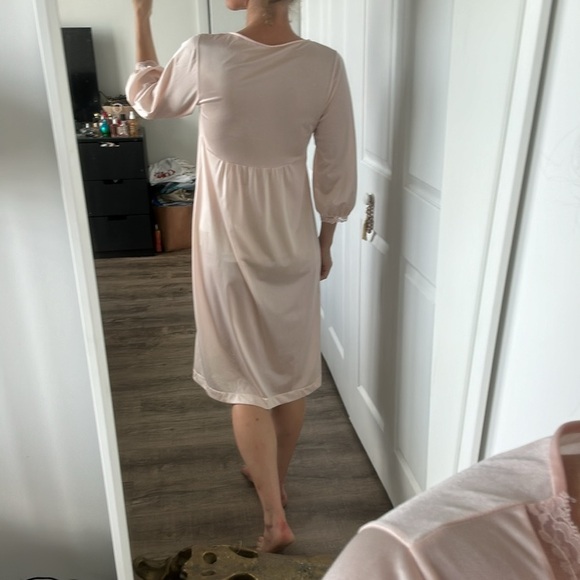 Vintage nylon nightgown size S - Picture 2 of 6